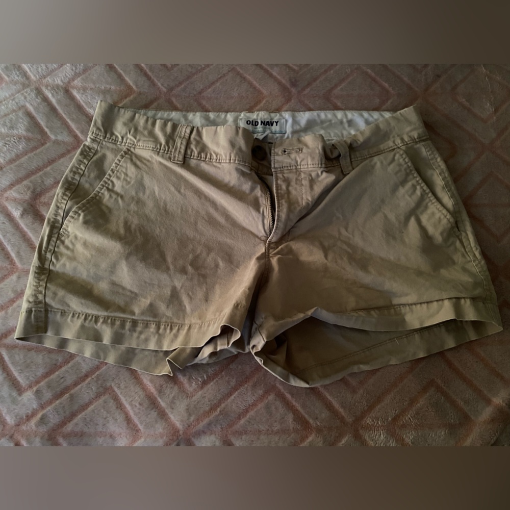 Old Navy khaki size 4 shorts